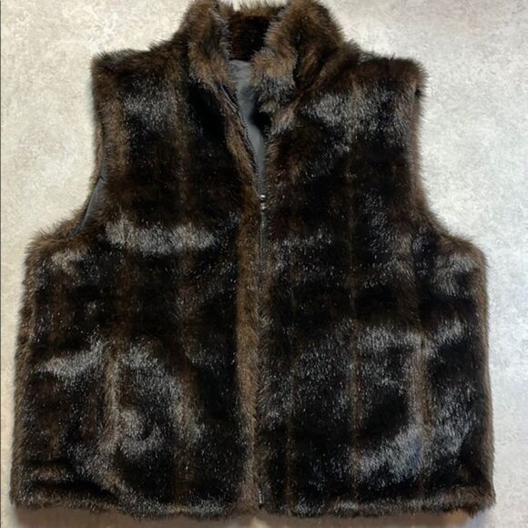 Dark brown faux fur reversible vest. Size L - Picture 1 of 6